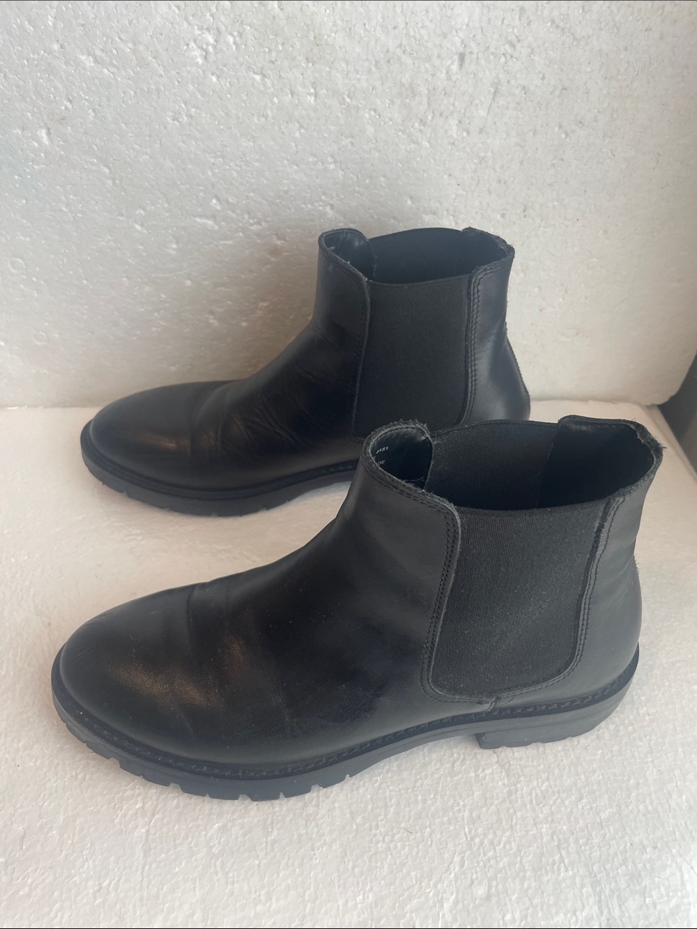 Steve Madden Leopold Black Leather Booties boots low heel women’s size 7 1/2 - Picture 7 of 13